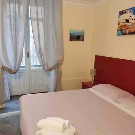 Bed & Breakfast Il Giardino Falcone Aeroporto di Catania Fontana Rossa