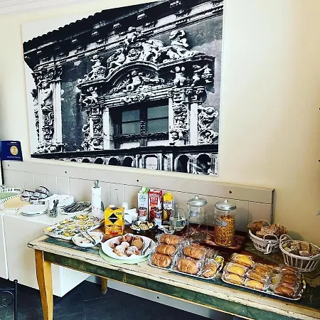 Bed & Breakfast Il Giardino Falcone Aeroporto di Catania Fontana Rossa